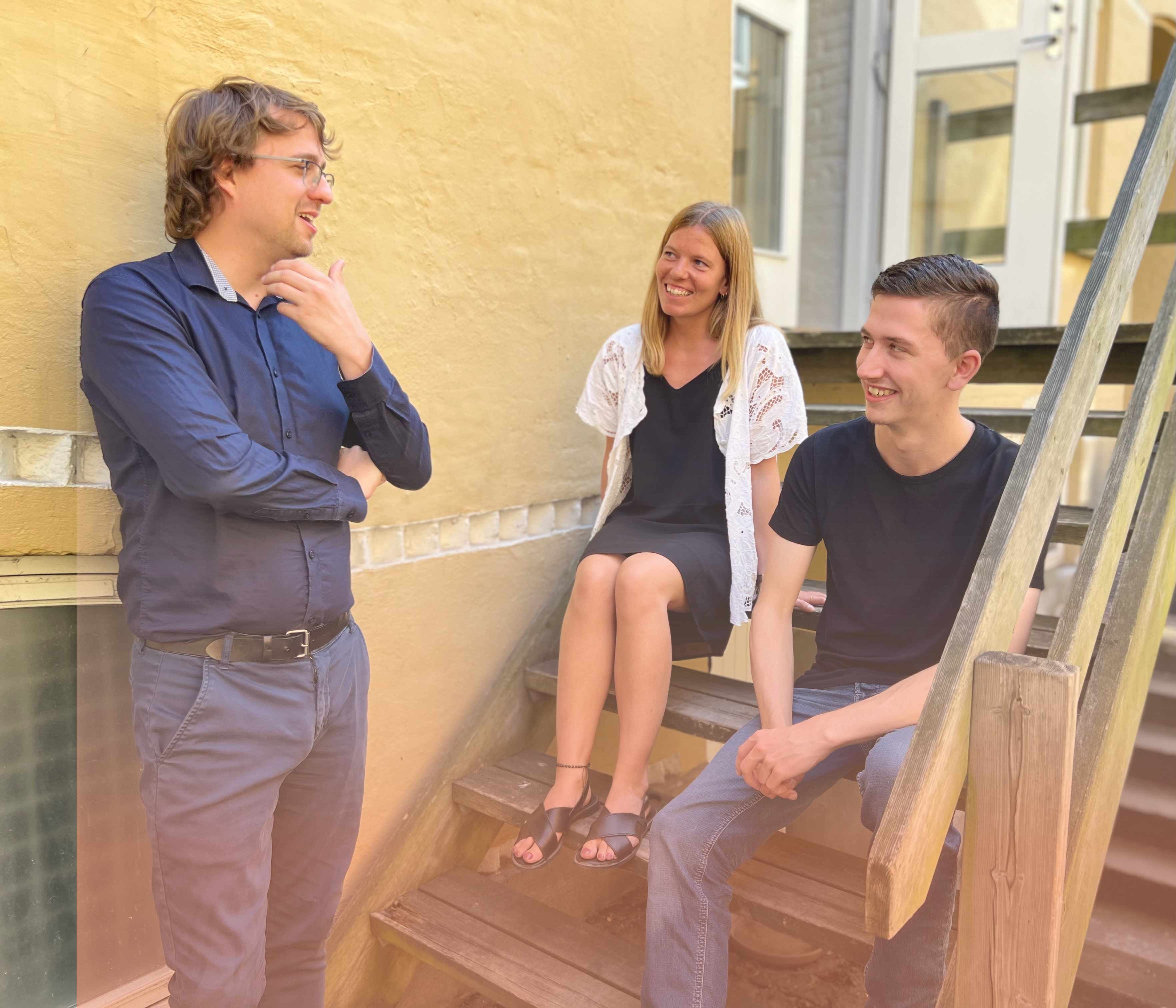 venner-på-trappen venner-på-trappen